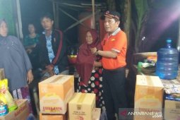 Sekda Tamzil peduli terhadap korban kebakaran di Awang Besar dan Batang Bahalang