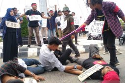 Mahasiswa desak polisi usut tuntas kasus kekerasan wartawan di Aceh Barat