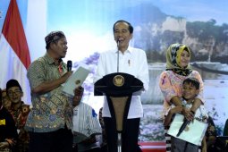 Presiden serahkan dua ribuan sertifikat tanah di Jawa Timur