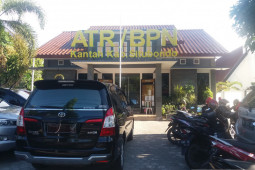 Terbitkan sertifikat di kawasan hutan lindung, BPN dan kades dilaporkan ke Kejaksaan Situbondo
