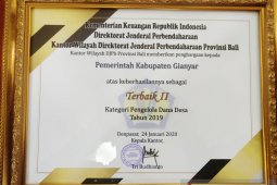 Pemkab Gianyar raih penghargaan pengelola dana desa 2019