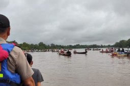Kecelakaan speed di danau, seorang ibu hamil dan bocah 6 tahun tewas tenggelam