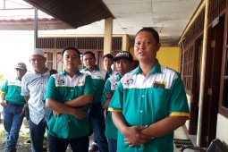 Karyawan SIS ngadu ke Disnaker soal larangan membawa ponsel