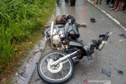 Sepeda motor kontra truk di Pangaribuan, 1 tewas 1 luka berat