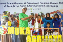 Serah terima bantuan program Agrijaya Pertamina