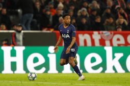 West Ham datangkan bek Kyle Walker-Peters dari Southampton