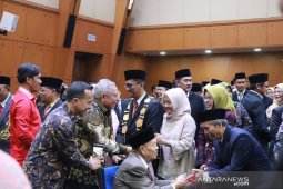 Bupati Tanjabbar hadiri pelantikan rektor Unja periode 2020-2024