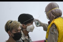 Pemeriksaan mahasiswa pulang dari China