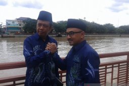 19 Februari pasangan Anang-Ahmad mendaftar  ke KPU