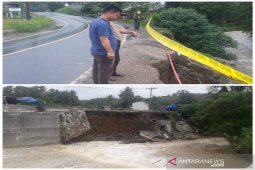 Waspada! Tembok penahan tanah 30 meter pinggir Jalinsum di Tapsel amblas