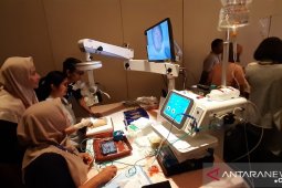 KMU edukasi dokter mata teknik operasi katarak modern