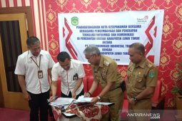 Pemkab Lutim-Telkom teken MoU penerapan dan pengembangan TIK