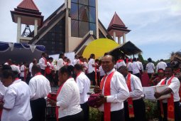 Belasan ribu wisatawan kunjungi Pulau Mansinam Manokwari
