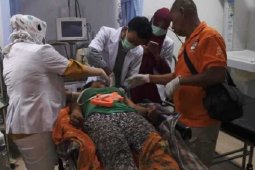 Yafao Laoli temukan istrinya tewas tergantung di dalam rumah