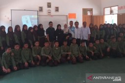 Relawan TIK Diskominfo Babel latih pelajar gunakan IT