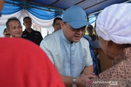 Gubernur Kepulauan Babel serahkan rumah layak huni korban banjir