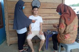 23 WNA China jalani pemeriksaan kesehatan di Bone Bolango