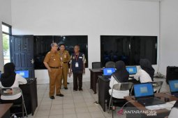 Bupati HSS ingatkan peserta tes CPNS sungguh-sungguh dan jangan percaya calo