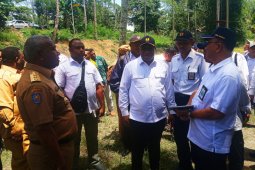Wamen PUPR tinjau lokasi pembangunan jembatan Pulau Mansinam