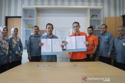 Dinas Penanaman Modal- PT Pos berikan layanan pengantaran gratis perizinan