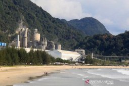 Sepekan, investasi manufaktur naik, wisata Bali buka kembali
