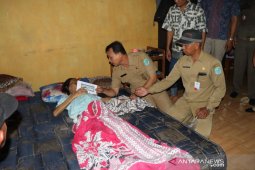 Wabup Bangka serahkan bantuan kepada warga penderita diabetes