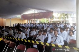 Diduga gunakan jimat, seorang peserta CPNS saat ikuti tes di Kota Bandung