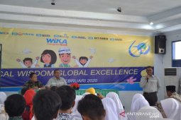 Puluhan pelajar di Subang ikuti kegiatan "WIKA Mengajar" 2020