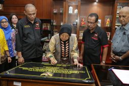 Pemkot Surabaya bantu korban gempa Maluku