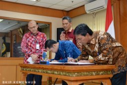 Proyek pembangunan jembatan penghubung Pelabuhan Patimban ditandatangani
