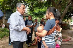 Benyamin Davnie tinjau warga kasus cikungunya