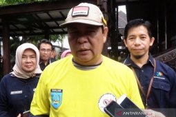 S Kalimantan Governor fills out data in online 2020 census