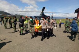 12 Jenazah penumpang dan awak helikopter Mi-17 dievakuasi