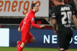 AZ gagal samai poin Ajax setelah  dikalahkan Twente