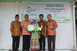 Bupati Sekadau resmikan bedah rumah untuk dhuafa di Menterap