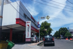 Uang Rp850 juta milik nasabah Bank Jatim Situbondo raib