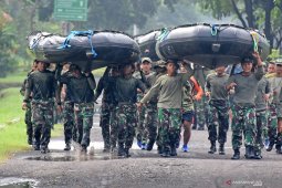 Lomba dayung prajurit taifib marinir
