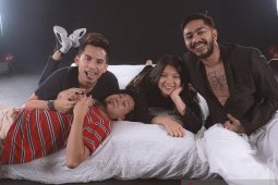 "Fiksi yang Indah", lagu baru LYON bareng Danilla Riyadi