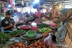 Harga bawang putih dan cabai di pasar Cianjur mulai turun
