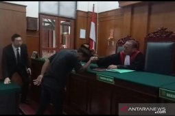 Pengadilan Surabaya sahkan Putri Natasya sebagai lelaki, nama barunya Ahmad Putra Adinata