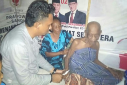 Petinggi Partai Aceh jenguk Pawang Chari, sahabat Wali Hasan Tiro