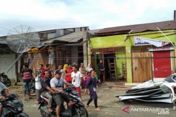 Puluhan rumah di Gunungsitoli rusak diterjang puting beliung