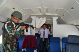 TNI AU "turun paksa pesawat asing" di Lanud SIM
