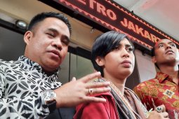 Karen  "Idol" minta mantan suami jujur ungkap kematian putrinya