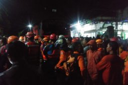 Pencarian siswa terseret banjir di Sleman terkendala lokasi gelap