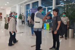 Petugas KKP masih siaga deteksi penumpang di Bandara Jambi