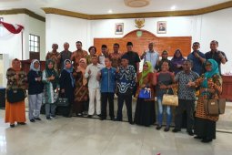 Kapal bantuan Pemprov Maluku kepada SMK 6 Tanimbar terbengkalai