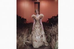 Desainer Indonesia Hian Tjen pamerkan koleksi busana di Milan Fashion Week