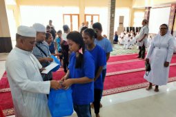 Kapolda Maluku: Berbagi kasih diajarkan semua agama