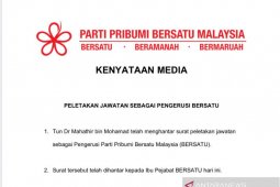 Mahathir Mohammad juga mundur sebagai Ketua Partai Bersatu